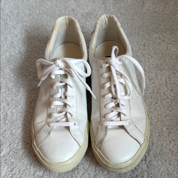 VEJA Esplar Leather Logo Sneakers - Picture 2 of 5